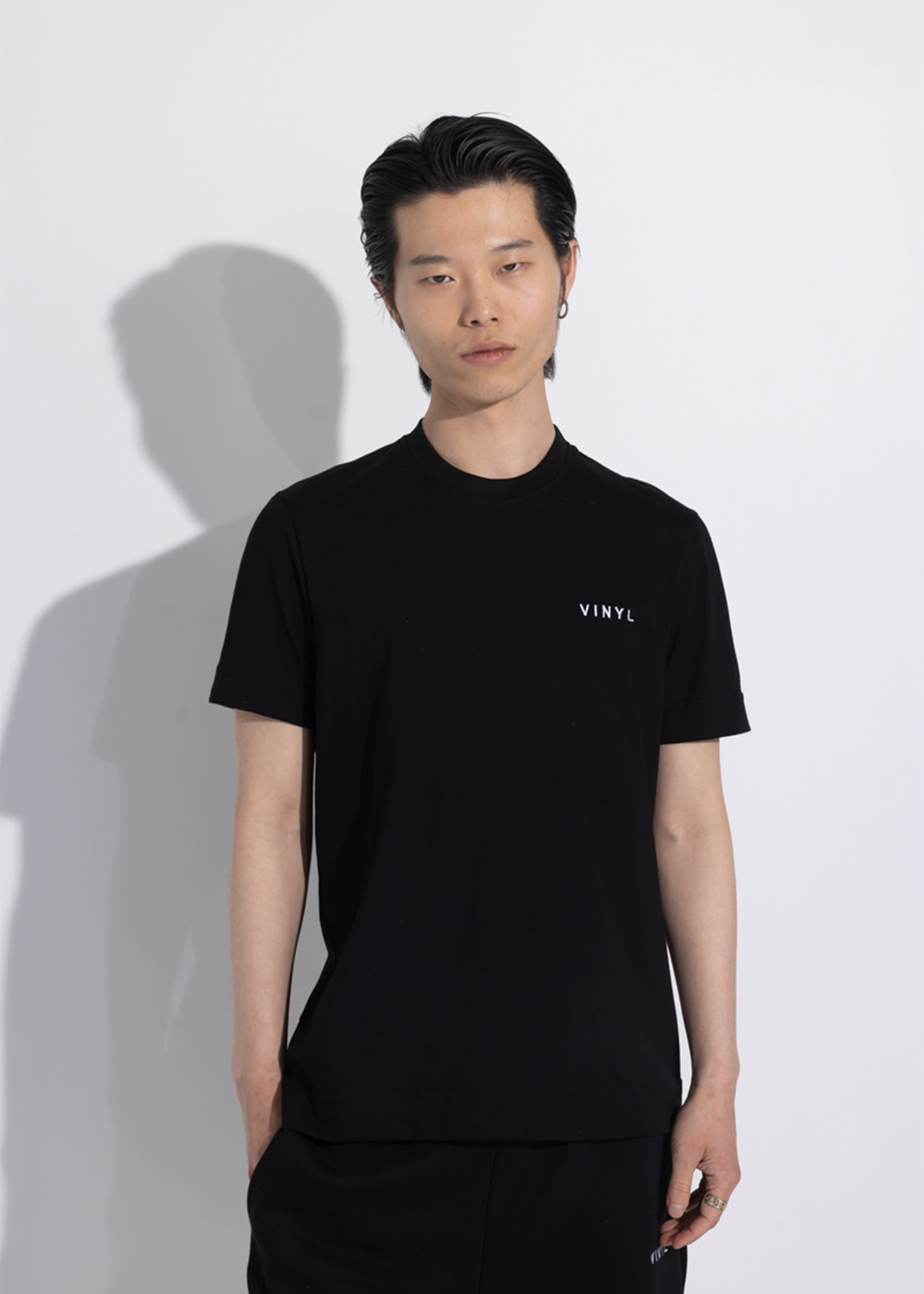 Vinyl μπλουζα με κέντημα μαυρη cotton regular fit - needlecraft logo tee