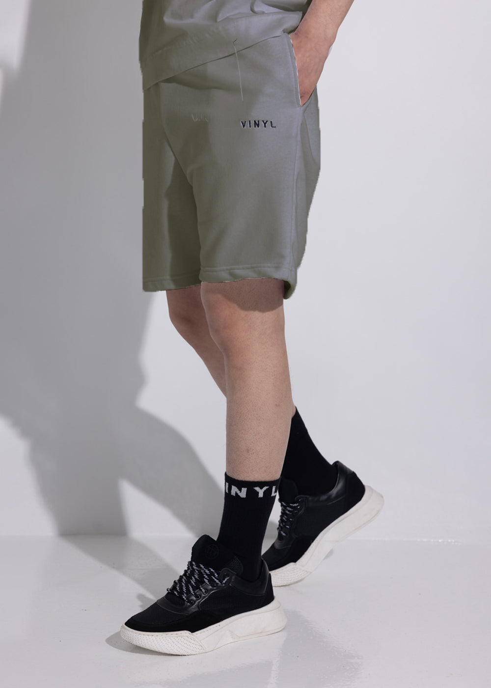 Vinyl βερμουδα με κεντημα χακι cotton regular fit - needlecraft logo shorts