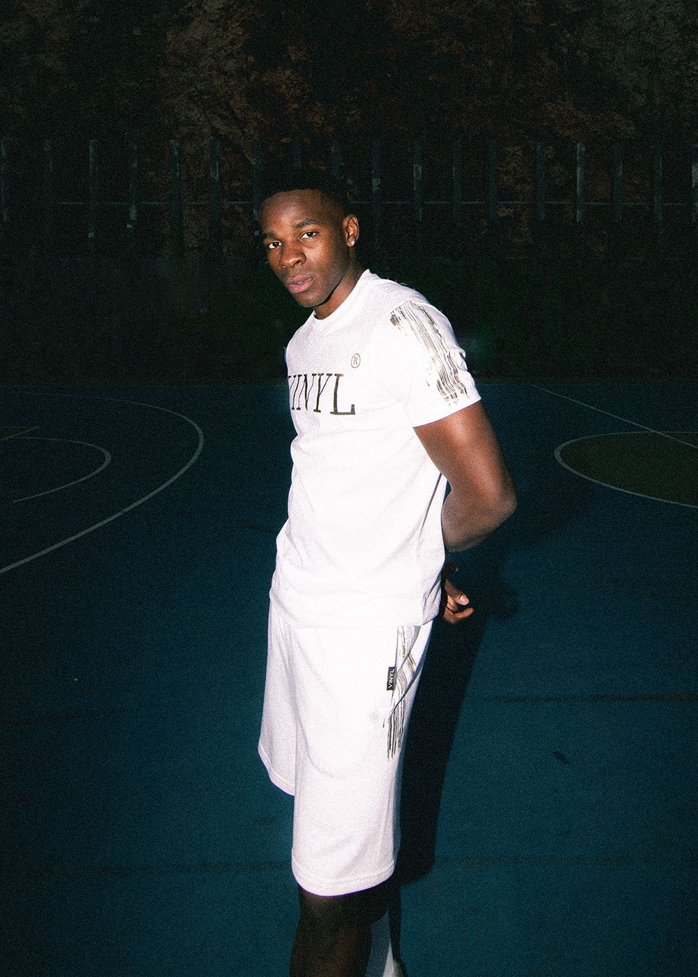 Vinyl βερμουδα με τύπωμα λευκη cotton regular fit - golden aura shorts - limited edition