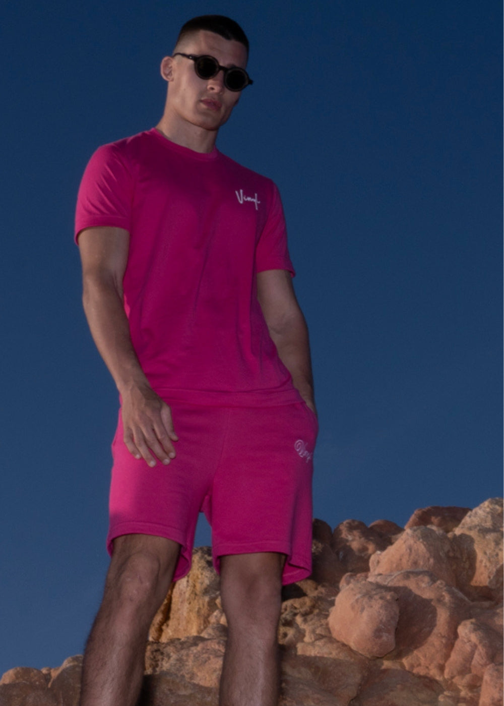 Vinyl βερμουδα με κεντημα φουξια regular fit ανδρικη