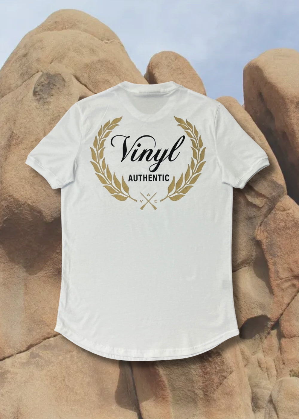 Vinyl μπλουζα long line με τυπωμα λευκη cotton regural fit ανδρικη