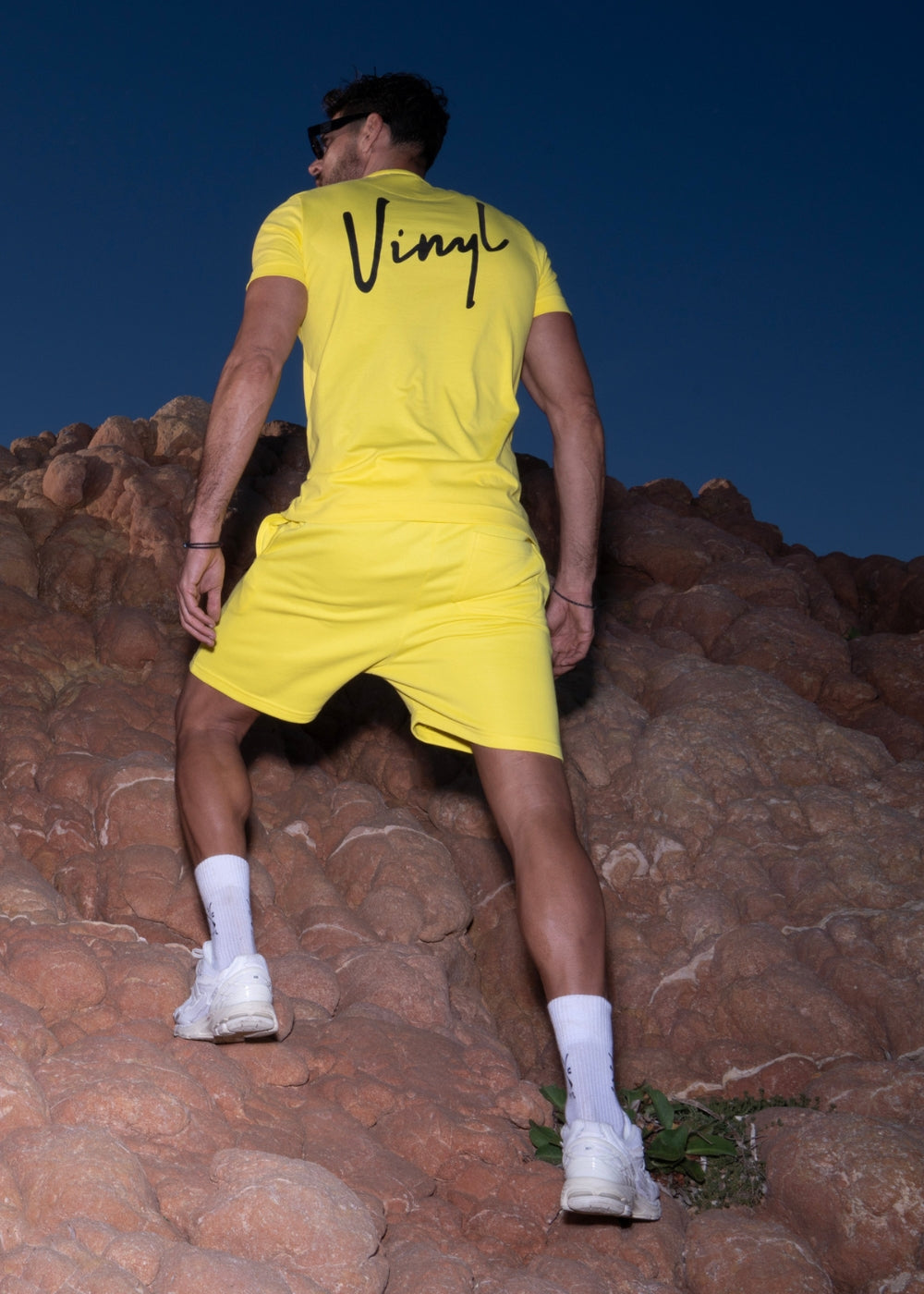 Vinyl μπλουζα με τυπωμα κιτρινη cotton regural fit ανδρικη