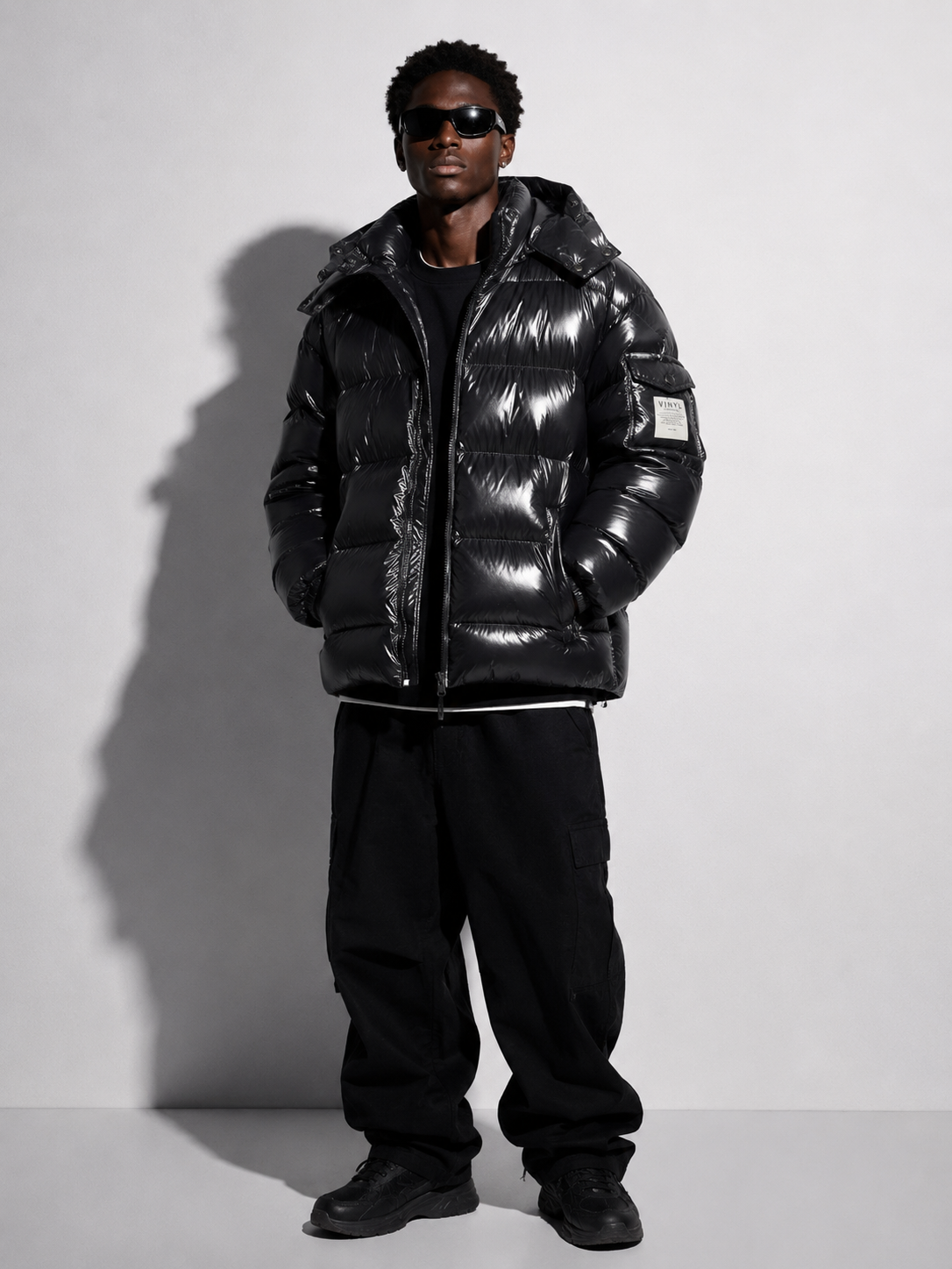 Glossy puffer jacket black