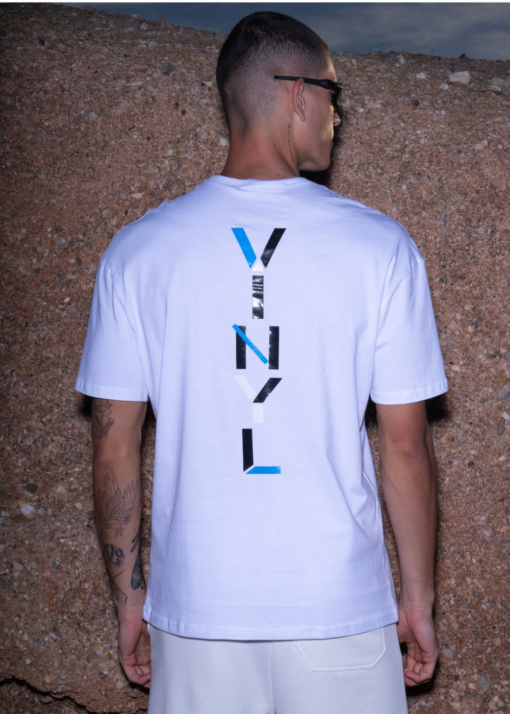 Vinyl μπλουζα με τυπωμα λευκη cotton oversized ανδρικη