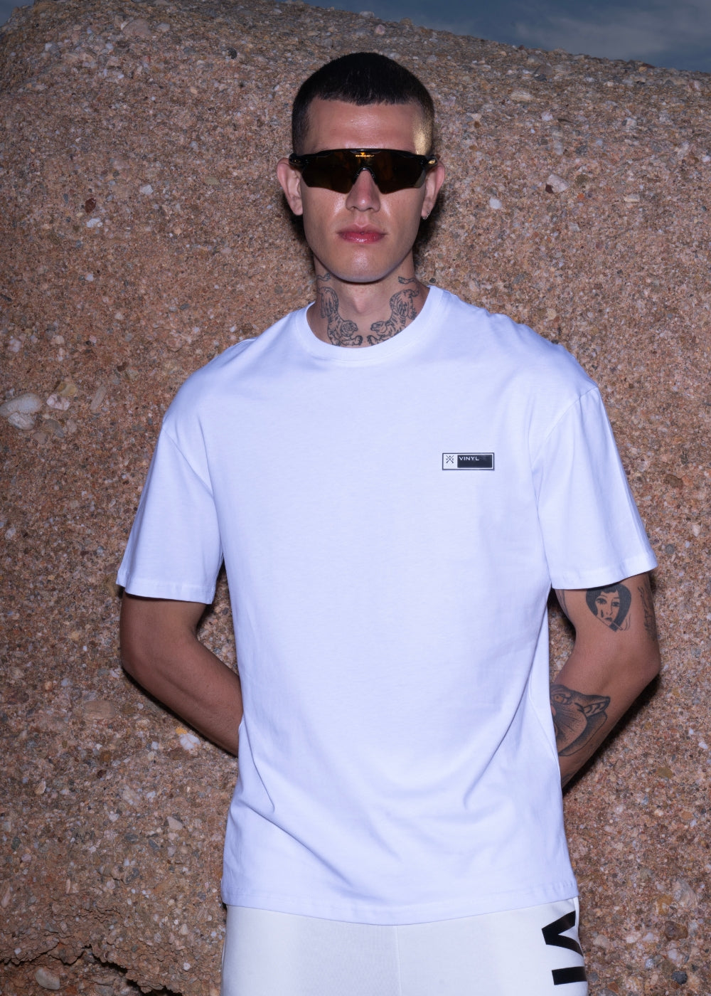 Vinyl μπλουζα με τυπωμα λευκη cotton oversized ανδρικη