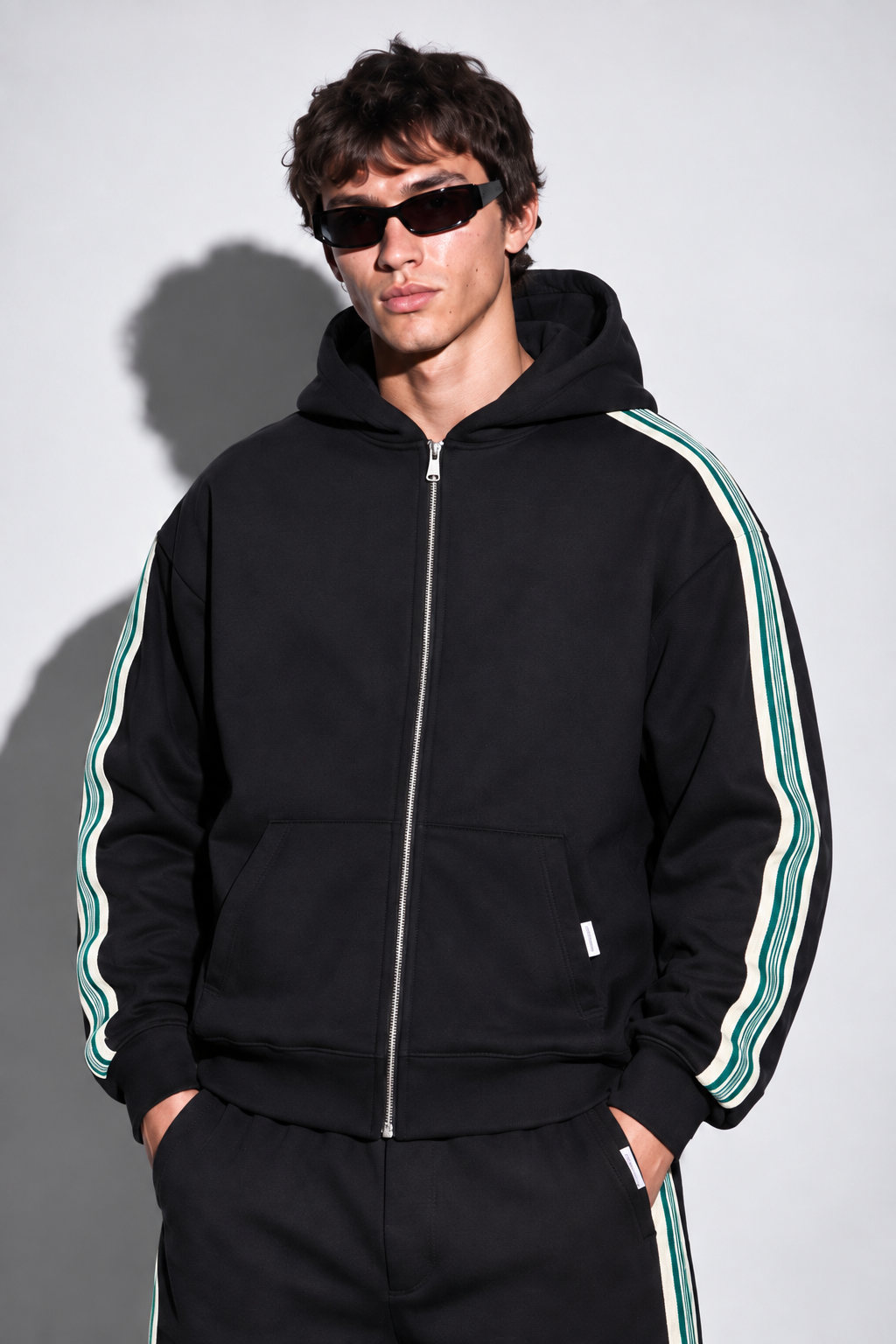 Retro stripe zip hoodie black