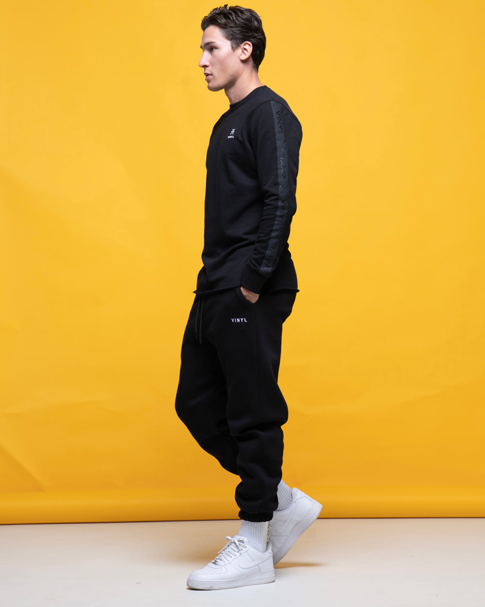 Vinyl μπλουζα μαυρη με τρεσα cotton χωρις χνουδι regular fit - black taped tee