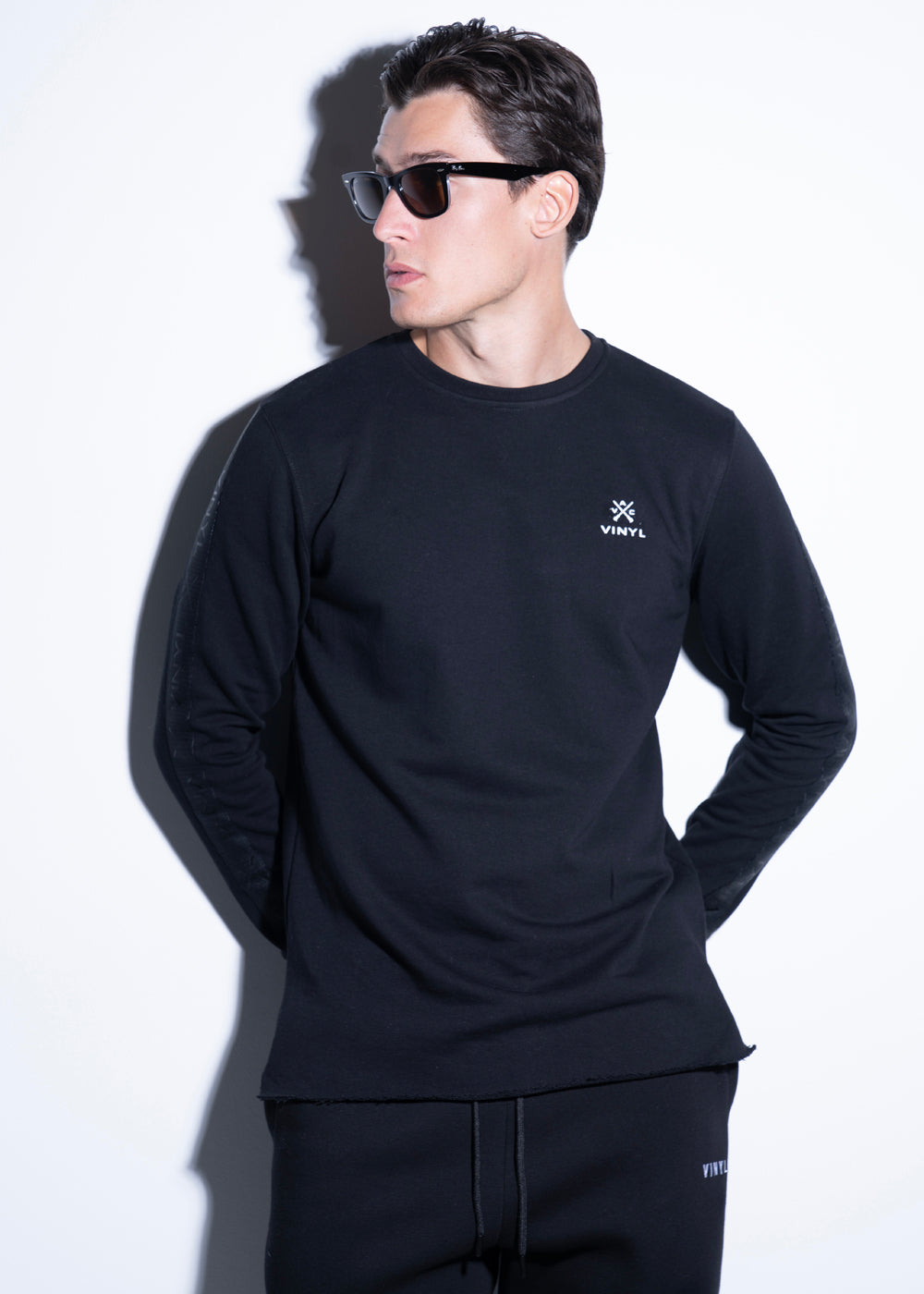 Vinyl μπλουζα μαυρη με τρεσα cotton χωρις χνουδι regular fit - black taped tee
