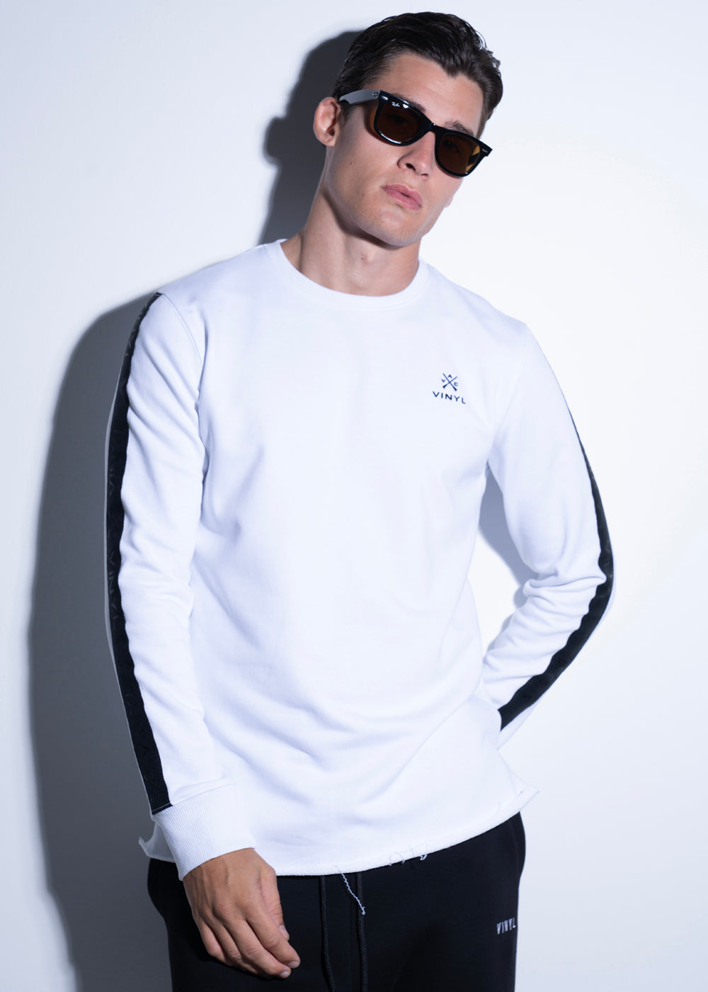 Vinyl μπλουζα λευκη με τρεσα cotton χωρις χνουδι regular fit - black taped tee