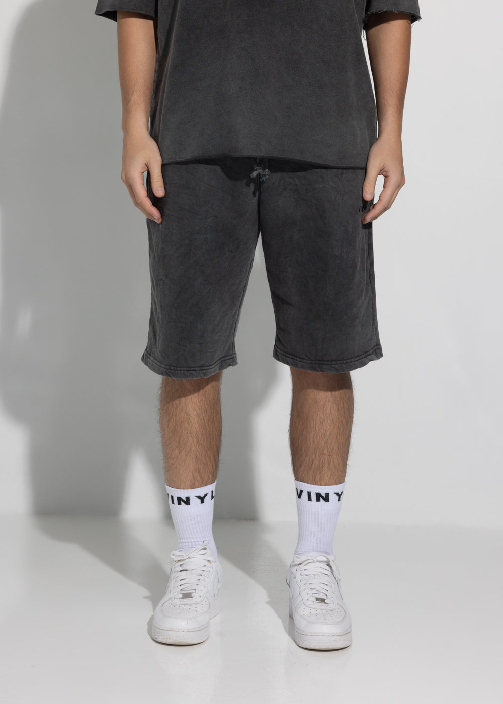 Vinyl βερμουδα με κεντημα μαυρη cotton regular fit - premium washed shorts