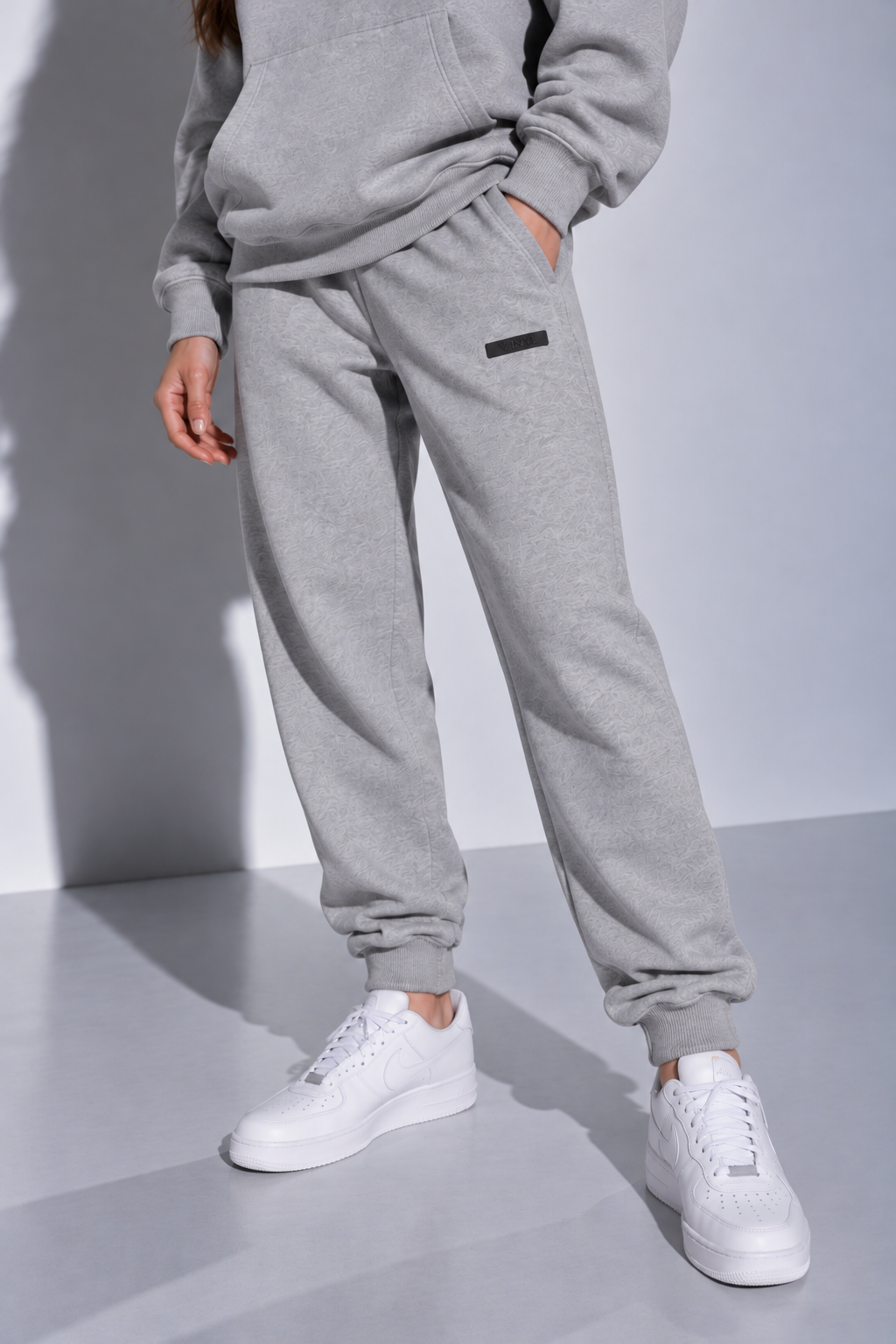 Modern basic sweatpants grey melange woman
