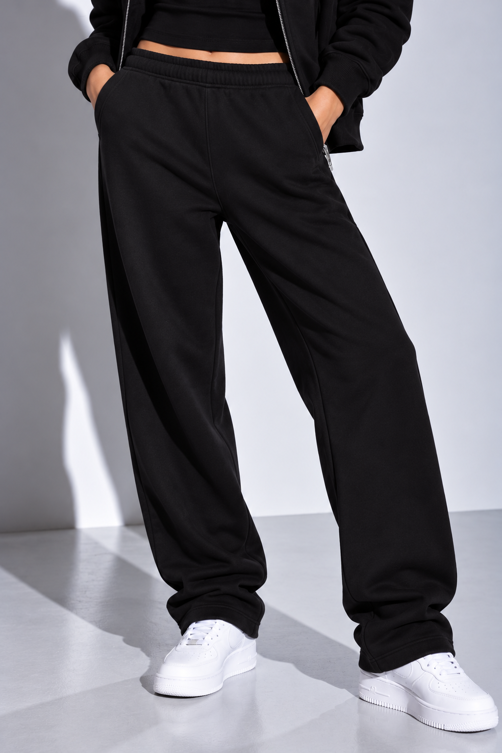 Urban sweatpants black woman