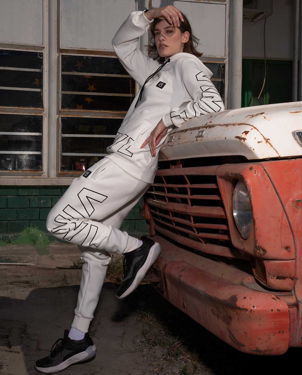 VINYL PRINTED WHITE COTTON REGULAR FIT MEN'S JACKET