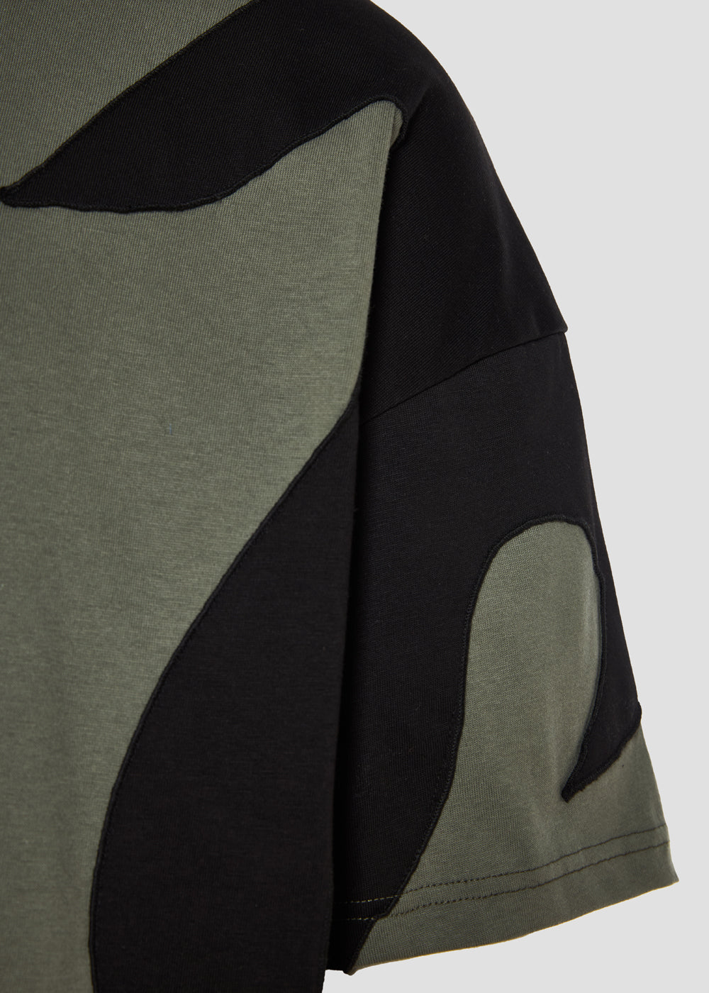 Momentum drift t-shirt khaki/black- oversized fit