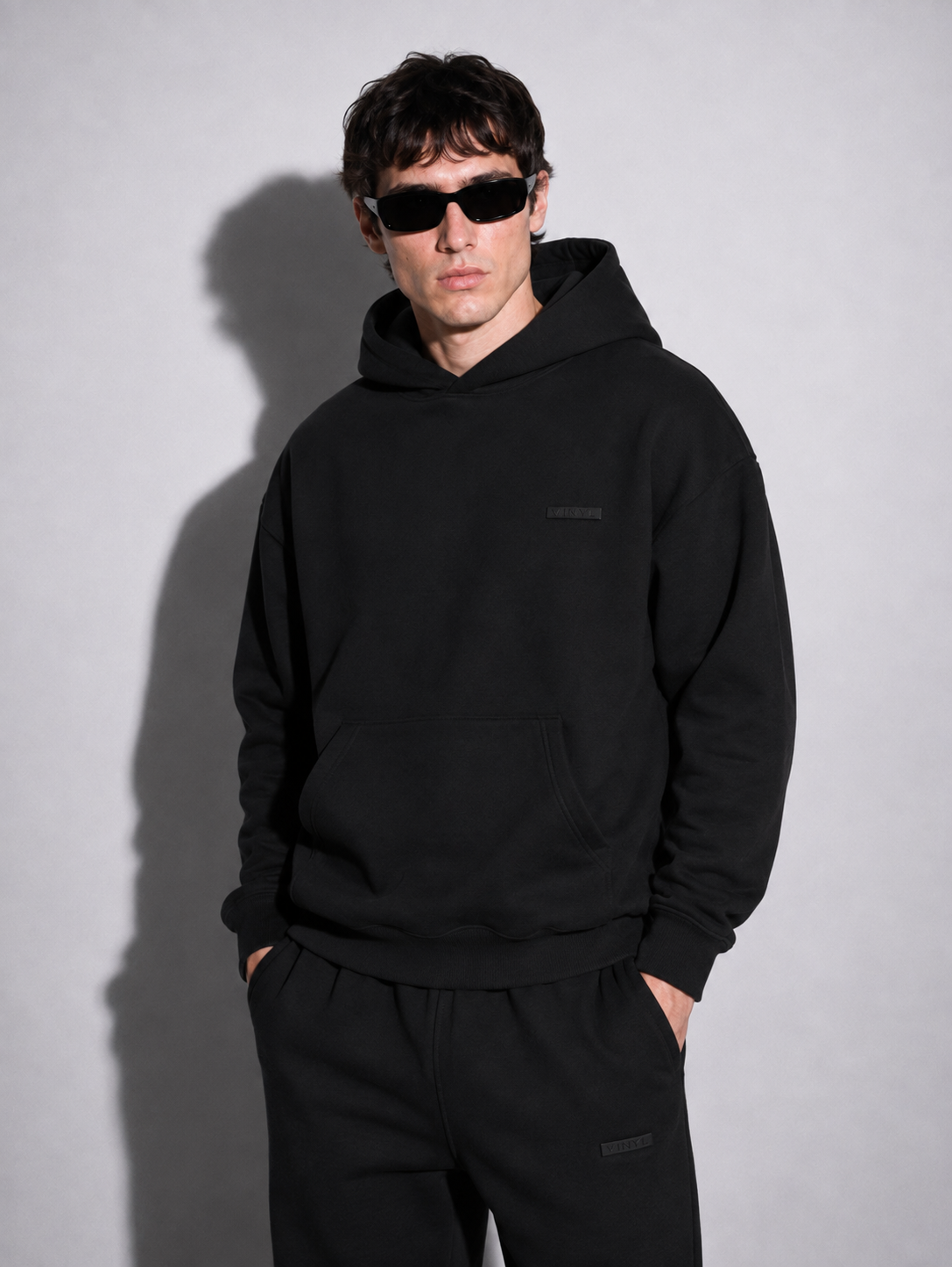 Modern basic hoodie black