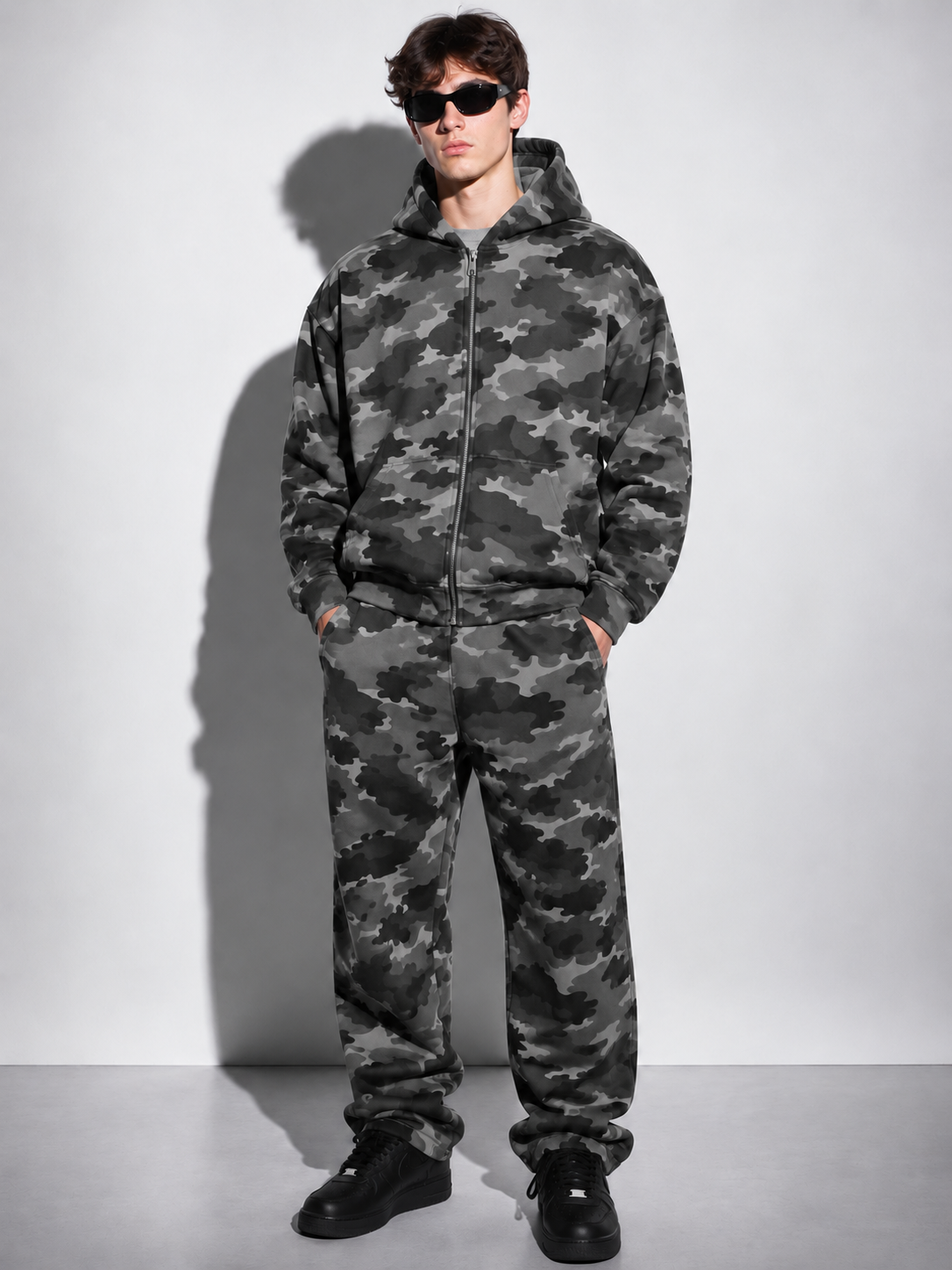 Army sweatpants grey