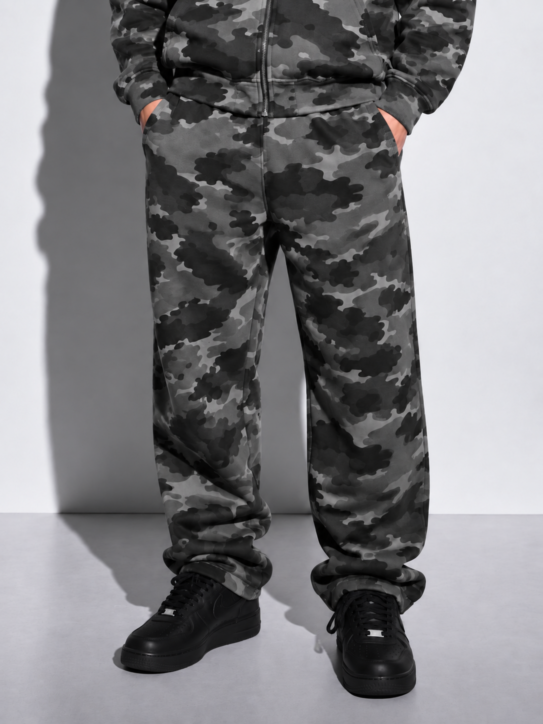 Army sweatpants grey