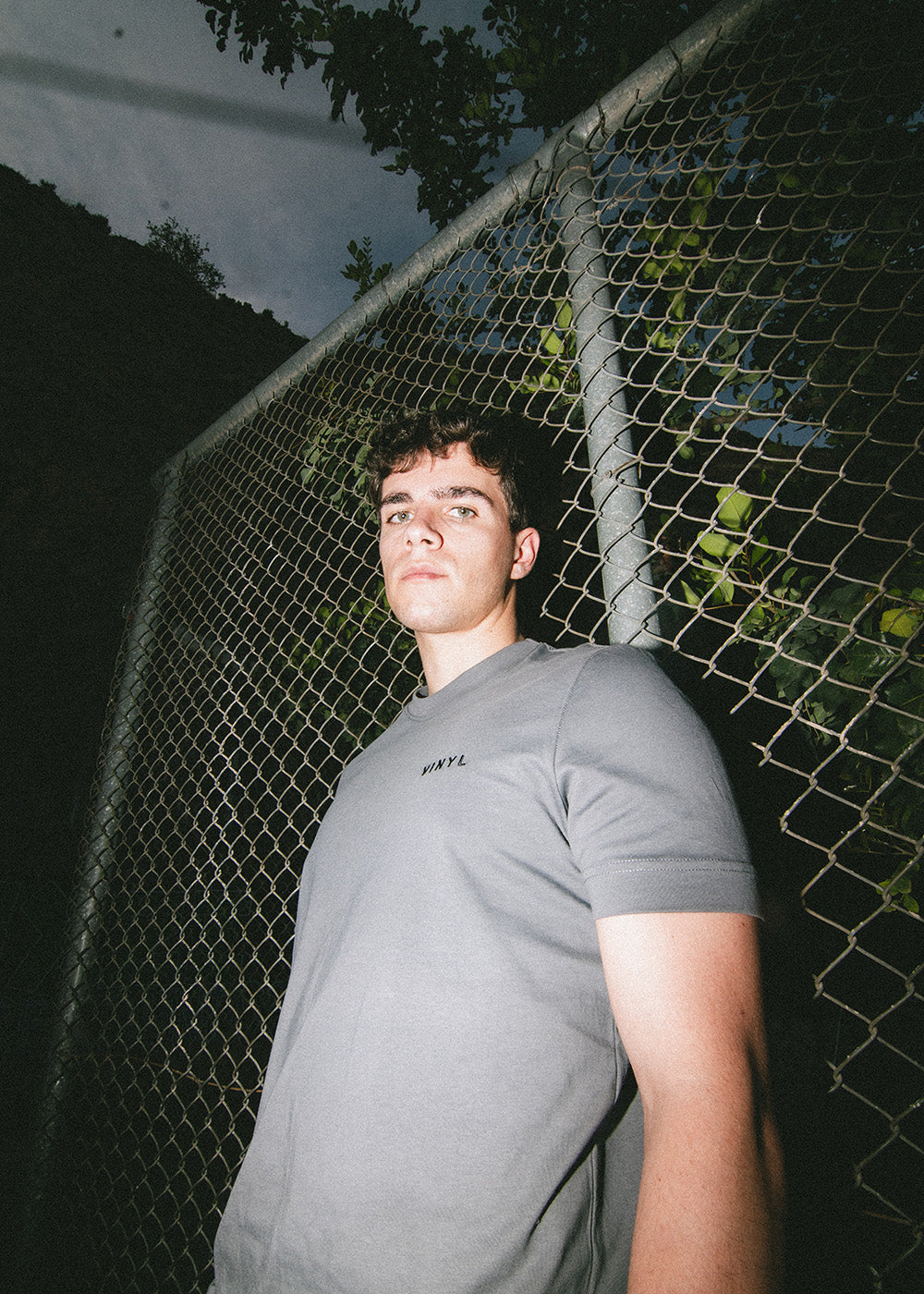 Vinyl μπλουζα με κέντημα γκρι cotton regular fit - needlecraft logo tee
