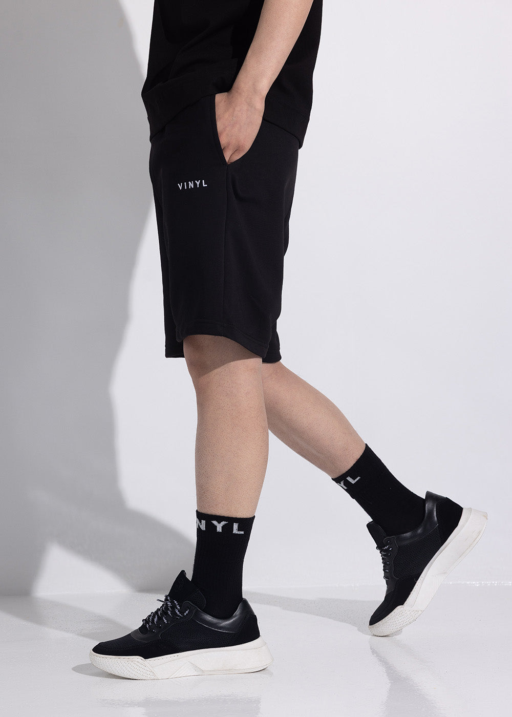 Vinyl βερμουδα με κεντημα μαυρη cotton regular fit - needlecraft logo shorts