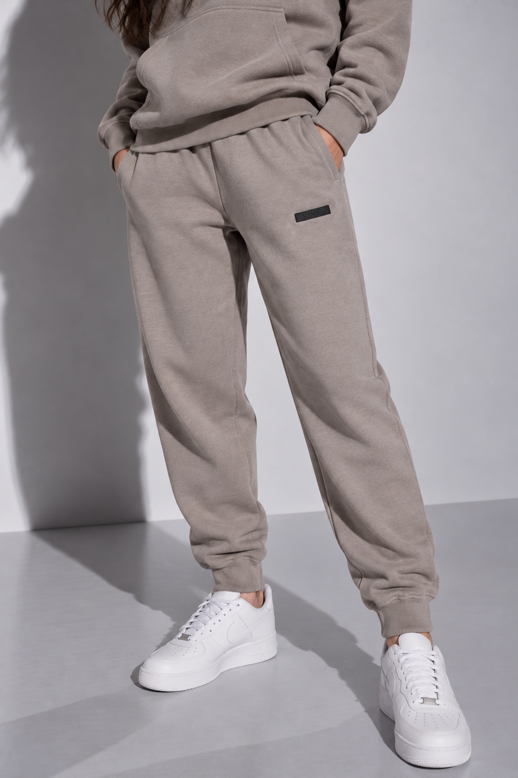 Modern basic sweatpants stone grey woman
